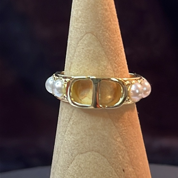 DIOR CD & FAUX PEARL COSTUME JEWELRY RING SIZE S - Picture 10 of 14